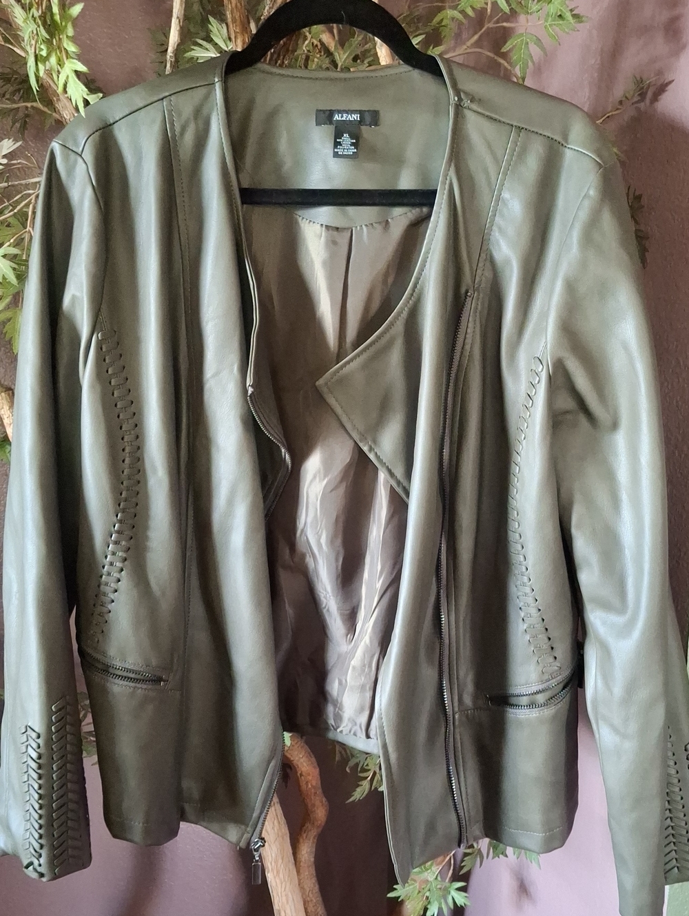 Gorgeous  Alfani Olive Green Leather Zip Jacket